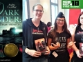 Fangirls in ihrem Seraphim-Fanshirts auf der HomBuch 2019